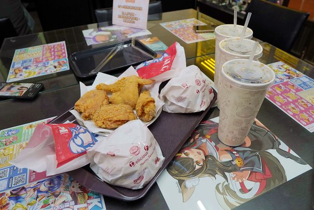 KLG灣裡店：動漫風格的炸雞速食店！動漫迷必朝聖！台南灣裡特色美食